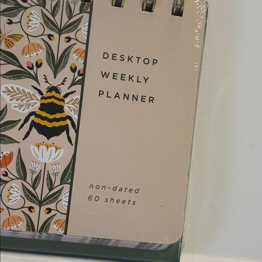 Fringe Desktop Bee Theme Easel Weekly Undated Planner - Picture 8 of 15